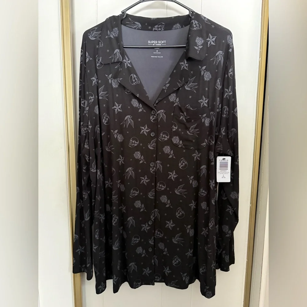 🆕 Torrid Super Soft Button Through Long Sleeve Sleep Shirt size 2 - Picture 6 of 10